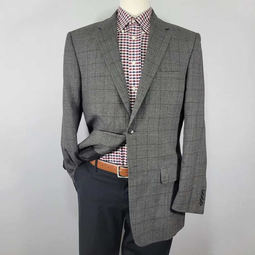 JOS A‎ BANK Men's Sport Coat Blazer Two Button Gray Windowpane Wool Size 41L